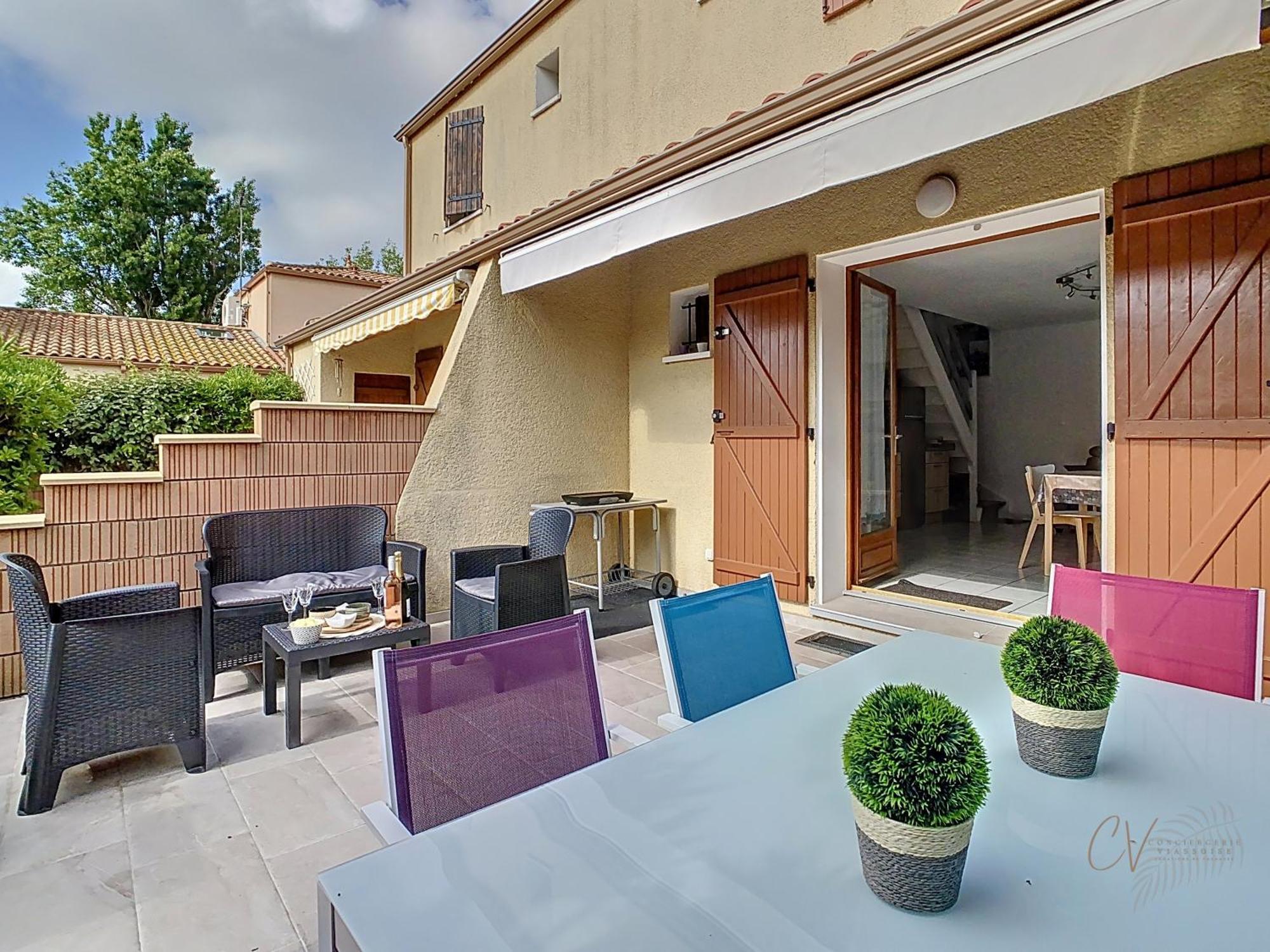 Petit Coin De Paradis Dans Residence Avec Piscine Vias Εξωτερικό φωτογραφία