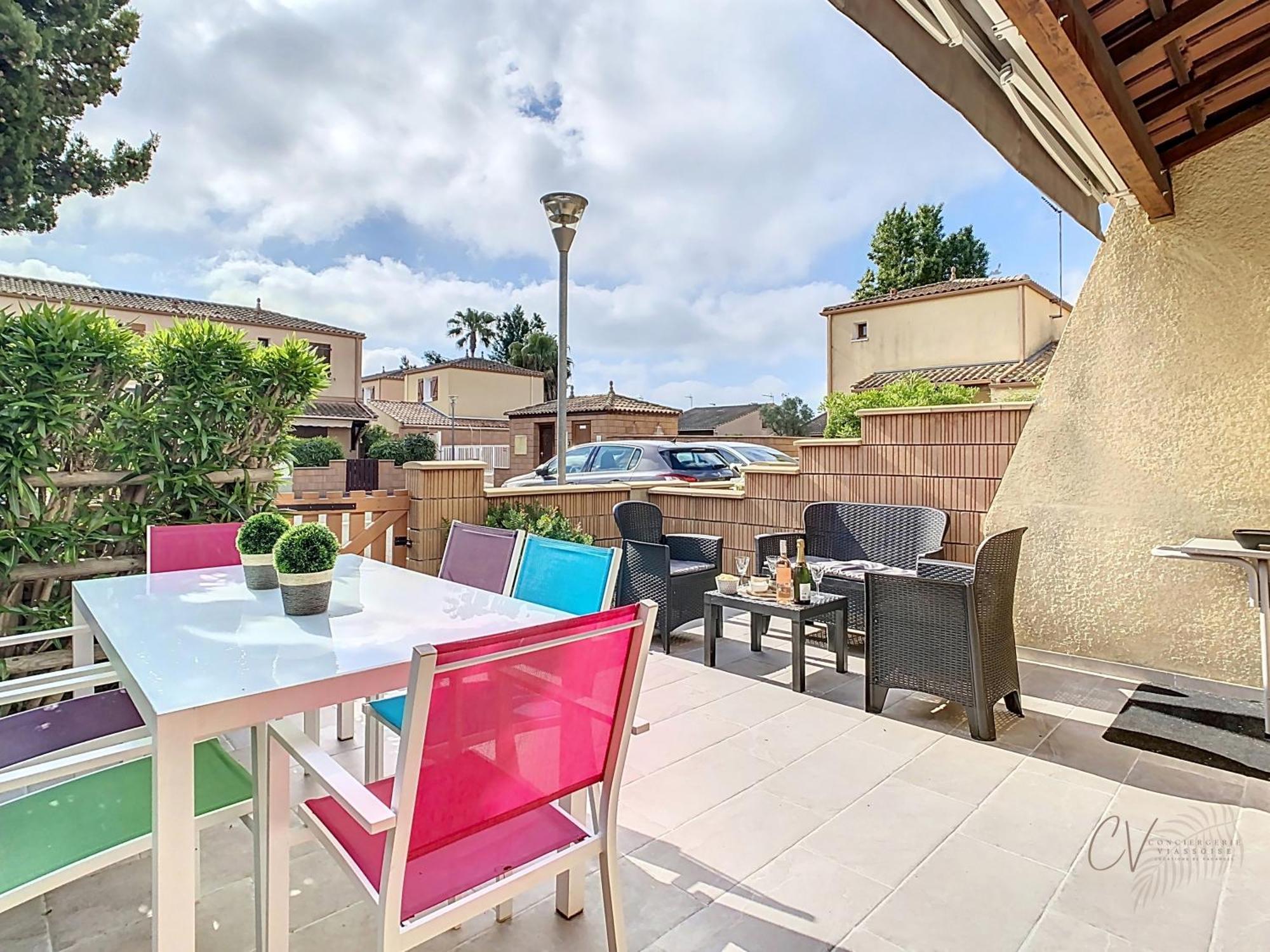 Petit Coin De Paradis Dans Residence Avec Piscine Vias Εξωτερικό φωτογραφία